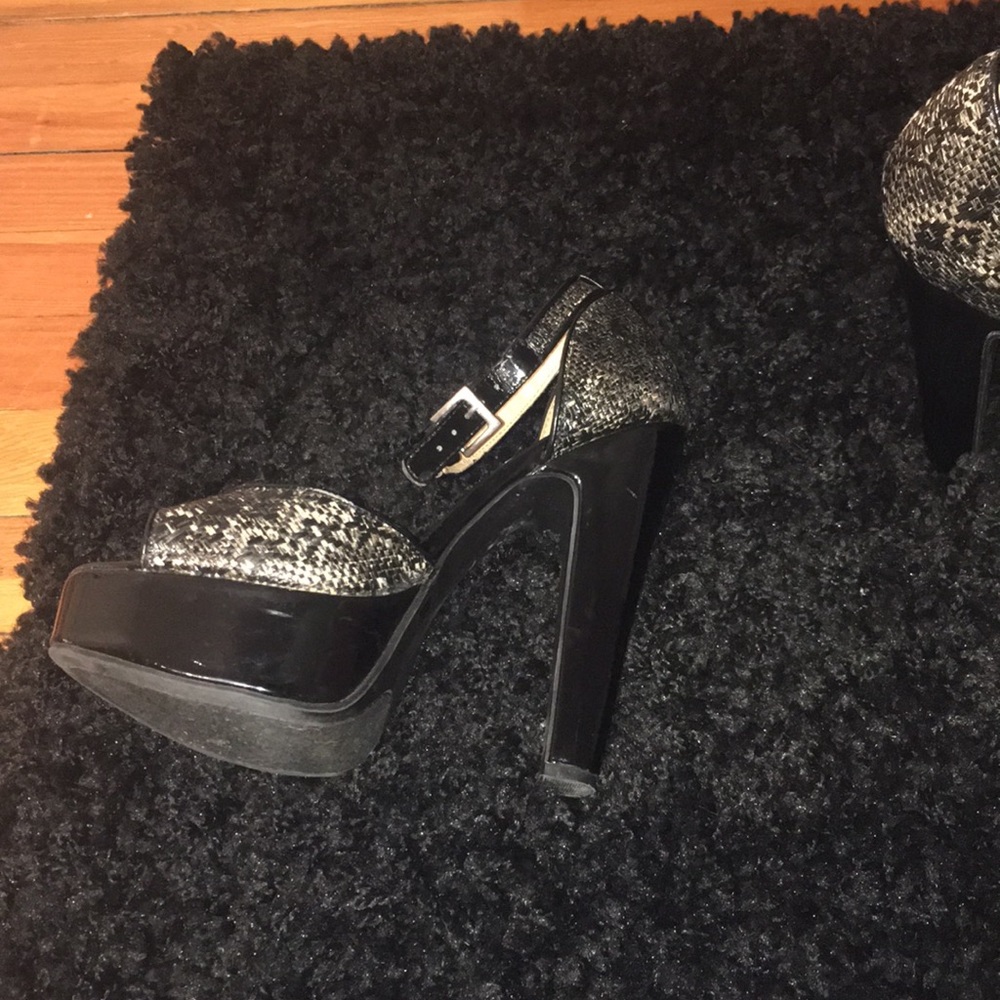 Platform heels - Picture 3 of 3